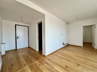 BÝVANIE V POKOJNEJ ČASTI CENTRA, ÚPLNE NOVÝ 2-IZB. BYT, ZWIR - 3