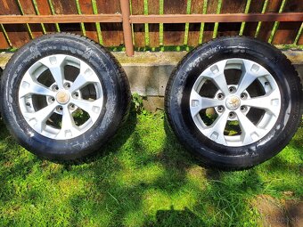 Elektróny s pneu l200 245/65R17 107H. - 3