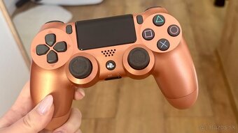 Herná konzola Playstation 4 Pro 1TB + 2 ovládače - 3
