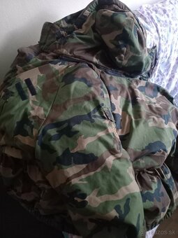 Predam voj bundu a maskace tepl supravu monterky - 3