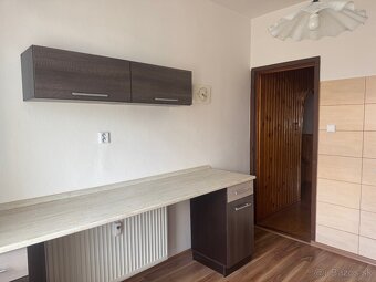 NA PREDAJ - 3 izbový byt s loggiou Podbreziny, ulica Kemi - 3