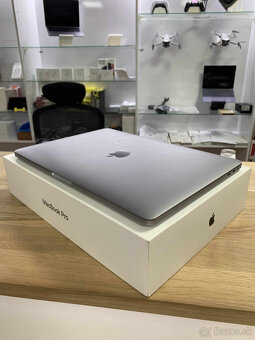 Macbook Pro 2018 256GB 16GB RAM - 3