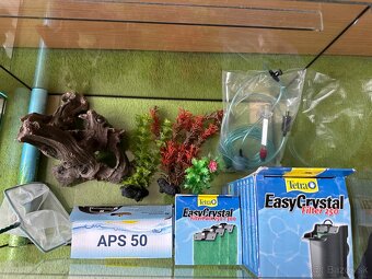 Akvárium s vybavením - 3