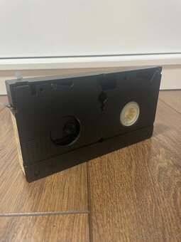 Hodiny z VHS - 3