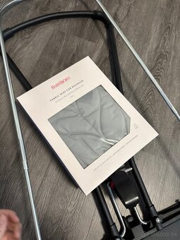 Lehatko Babybjörn s novym petal sivym potahom - 3