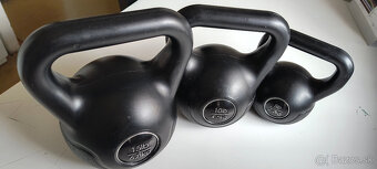 Kettlebell 3x. 5, 10, 15lb. 2,2; 4,5 a 6,8kg rezerve - 3
