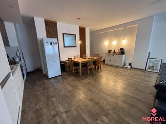 Veľký 96 m2 2 izbový byt s garážovým státím Topoľčany Centr - 3