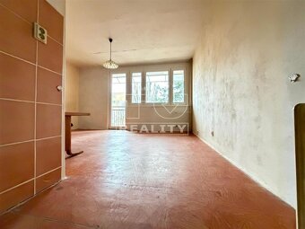 2+KK BYT S LODŽIOU 49M2, TRENČÍN JUH - 3