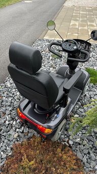 Predam Kvalitný elektrický vozík Invacare Comet - Alpine sta - 3