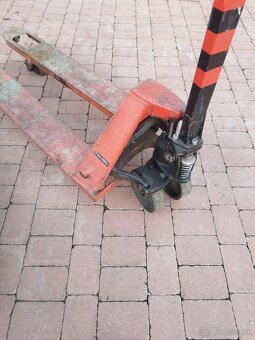 Predám paletovy vozík - 3