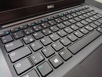 Dell Latitude 7280 , Intel® Core™i5 ,8gb ram , ssd , Win 11 - 3