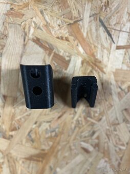 Držiaky batérií BOSCH 12V - 3