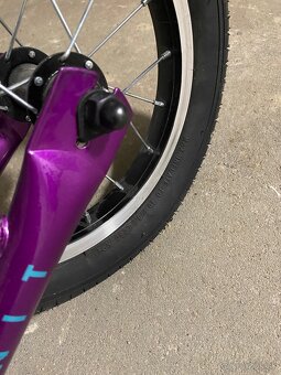 Koloběžka 18, 12 - 3