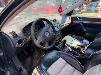 Skoda Octavia 2 2004 na náhradné diely - 3