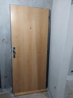 Predám Scherlock bezpečnostné vchodové dvere - 3