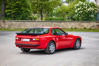 Porsche 944 Turbo - 3