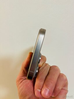 iPhone 15 Pro Max 256 GB - 3