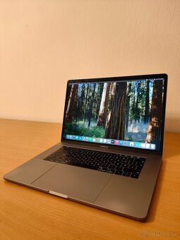 MacBook Pro 15 2018 | Core i7 • 16GB • SSD - 3