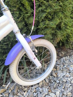 Pekný dievčenský bicykel - 3