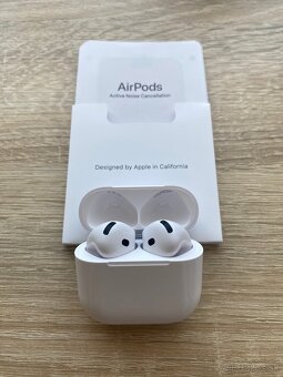 AirPods 4 ANC - 3