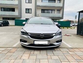 Opel Astra Sports Tourer - 3