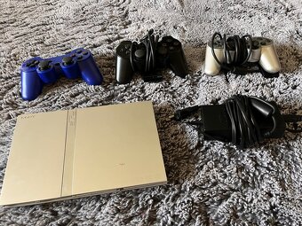 PlayStation 2 Slim - 3