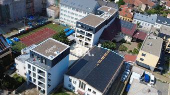4 izbový byt 140 m² + terasa 30 m² + garážové státie pri Mes - 3