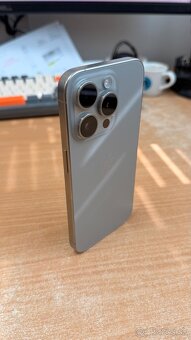 iPhone 15 pro 256gb natural titanium - 3
