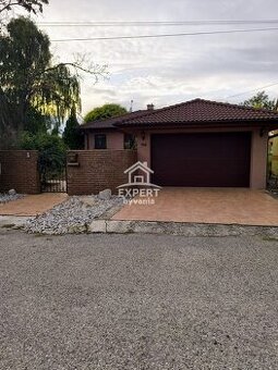 Rodinný dom s bazénom 10 min. od Levíc - 3