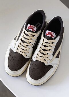 Nike Air Jordan 1 Low x Travis Scott "Reverse Mocha" 🤍🤎 - 3