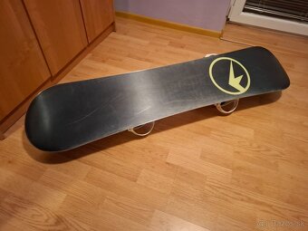 Predám detský snowboard aj s topánkami - 3