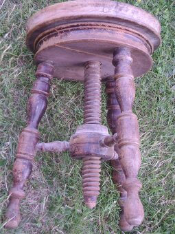 Klavirne stolicky - 3