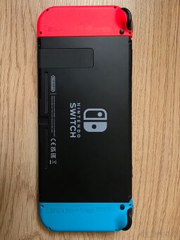 Nintendo Switch + Pro controller + 256 GB pamäťová karta - 3