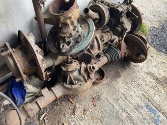Nápravy a prevodovka PV3S - 3