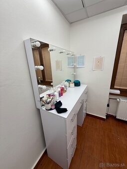Luxusny Profesionálny kozmeticky stolik - 3