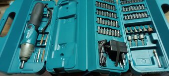 aku skrutkovac Makita 30 eur - 3