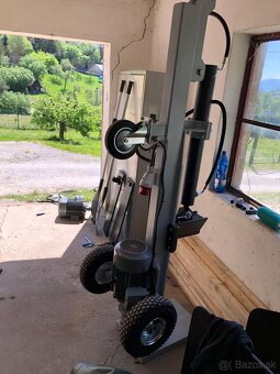 Hydraulicka stiepacka dreva - 3