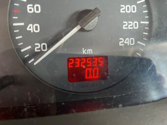 PREDÁM RENAULT SCÉNIC...1.6... BENZÍN - 3