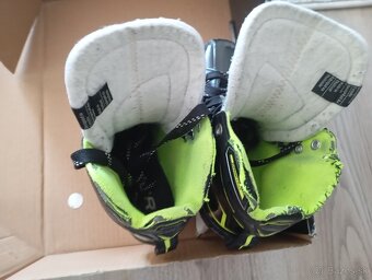 BRANKARSKE  KORCULE JUNIOR 2.5 EE BAUER GSX - 3