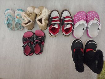 Kočiar, vajíčko, trojkolka, oblecenie, autosedačka - 3