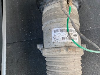 Vzduchový tlmič Audi a6 c7 allroad - 3