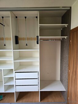 Vstavaná skriňa - 3