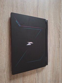 Herný notebook s RTX 4070 - AMD Ryzen 7 7840HS +165Hz - 3