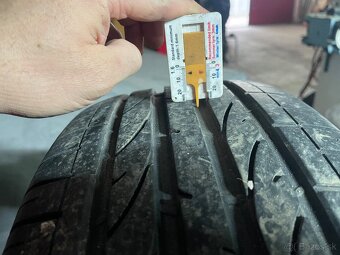 Bridgestone 225/60R17 - 3