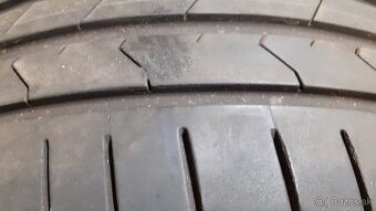 Predám 1ks slušná letná 245/40r18-97Y Hankook - 3