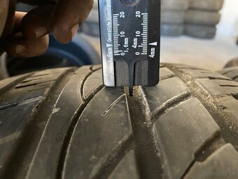 Aplus 225/40r18 - 3