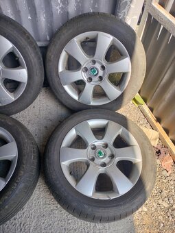 4ks alu disky orig. Škoda 5x112 r16 pneu 205/55 r16 6mm letn - 3