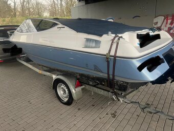 Bayliner Capri 1851 s prívesom a motorovým člnom - 3