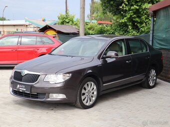 Škoda Superb II 2.0TDi 2 sady kol, Původ ČR, Garáž - 3
