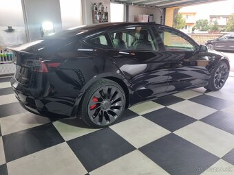 Tesla Performance 4x4 - 3
